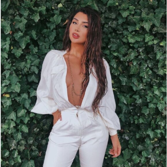 House of CB Delilah Long Sleeve Plunge Jumpsuit in White sz XS - Picture 2 of 5